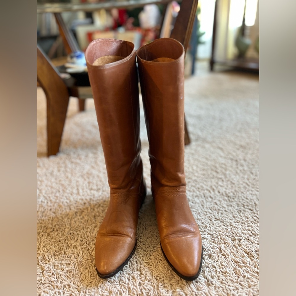 Etienne Aigner brown boots